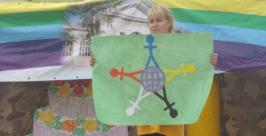 Соревнования по поеданию сладостей проходят в городском парке Биробиджана Юрий Скачков