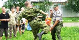 Военно-полевой лагерь для будущих казаков провели на погранзаставе Башурово в ЕАО Ольга Харина