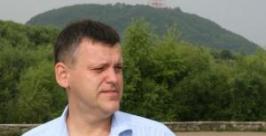 Александр Попов http://gorodnabire.ru/di-voch-32-11-17.08.11/deputat-iz-strani-os.html
