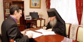 Соглашение о сотрудничестве подписали Биробиджанская епархия и ОФМС по ЕАО http://www.eparh.ru/images/stories/news/2011/11/02//_MG_5855.jpg