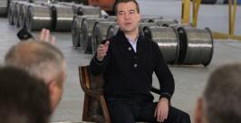 Президент РФ встретился с работниками предприятий Хабаровского края и ЕАО http://news.kremlin.ru/media/events/photos/big/41d3af38385ec083bf58.jpeg
