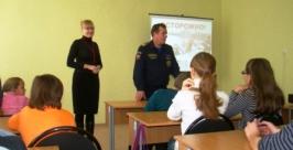 Детей с ограниченными возможностями посетили спасатели ЕАО Пресс-служба ГУ МЧС России по ЕАО