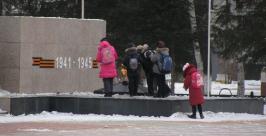 Вечный огонь в Биробиджане должен гореть вечно http://www.gorodnabire.ru/images/stories/divoh/2011/51/nomer/9.jpg