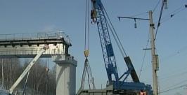 Мостовой переход возвели в ЕАО над Транссибирской магистралью ГТРК Бира