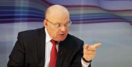 Александр Винников  http://www.eao.ru/Images/News_reg/2012/news_13021213.jpg