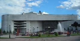 Филармония в Биробиджане http://images.yandex.ru/yandsearch?p=6&text=фото филармония в  Биробиджане&img_url=www.suvenirograd.ru/thumb