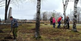 Сквер участников волочаевских боев восстановили жители п. Бира ЕАО Дмитрий Кяполас