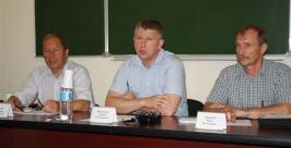 Состояние колодцев, дорог, систем водоотведения волнует актив самоуправления Биробиджана https://www.google.ru/