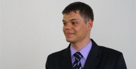 Александр Музыка: Я рад, что избранные депутаты в гордуму Биробиджана работают с молодежью http://primamedia.ru/f/big/220/219520.jpg
