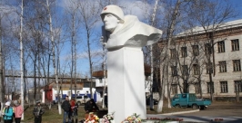 Митинг, посвященный 105-летию Героя Советского Союза Иосифа Бумагина, прошел в Биробиджане Владимир Иващенко