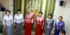 Песнями и яствами отметили День матери ветераны в Биробиджане Владимир Иващенко