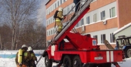 С учебным пожаром в знании Ростелекома в Биробиджане спасатели справились за 30 минут пресс-служба ГУ МЧС России по ЕАО 