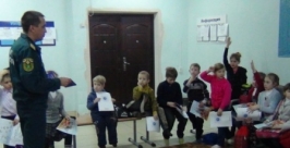 Инспекторы ГИМС ЕАО рассказали биробиджанским школьникам, как оставаться на плаву Пресс-служба ГУ МЧС России по ЕАО