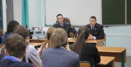 Визит следователей прервал учебный процесс в школе №1 Биробиджана Пресс-службы УМВД по ЕАО