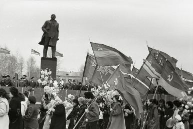 7 октября в ЕАО: открытие памятника В. И. Ленину, образование Биробиджанской епархии