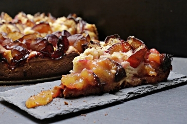 Сливовый пирог – бомба: рецепт на случай, когда надо вкусно, быстро и просто С сайта: pixabay.com