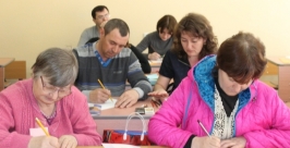 Экзамены в &quotШколе приемных родителей&quot сдали еще 18 жителей ЕАО Сайт областного Центра социально-психологической помощи семье и молодежи