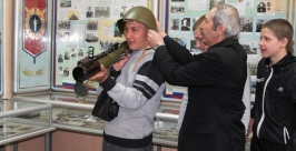 Организовали экскурсию сотрудники уголовного розыска и Совета ветеранов Пресс-служба МО МВД Биробиджанский