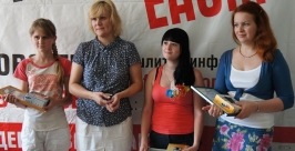 Победители фотоконкурса &quotЛетние кошечки&quot получили призы от ИА ЕАОmedia Ольга Бойко