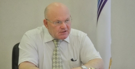 губернатор ЕАО Александр Винников http://www.eao.ru/?p=regnews