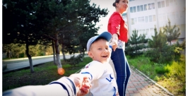 Больше всего на конкурсе размещено фотографий с детьми http://eaomedia.ru/happy/