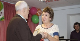 Людмила Копёнкина поздравляет Павла Прокина ИА EAOmedia