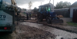 Аварию на напорном коллекторе в п.Партизанский-2 Биробиджана частично ликвидировали ИА ЕАОmedia