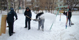 Строительство снежно-ледового городка Пресс-служба ГУ МЧС России по ЕАО