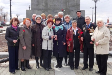 Ветераны Биробиджана побывали с дружественным визитом в Хабаровске  советник главы мэрии Биробиджана Мария Заридер