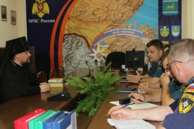 Епископ Ефрем сходил в гости к &quotсоседям&quot из главного управления МЧС по ЕАО Пресс-служба МЧС России по ЕАО