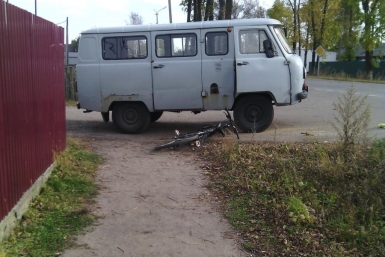 Велосипедист угодил под колеса УАЗика в с.Валдгейм ЕАО областная ГИБДД