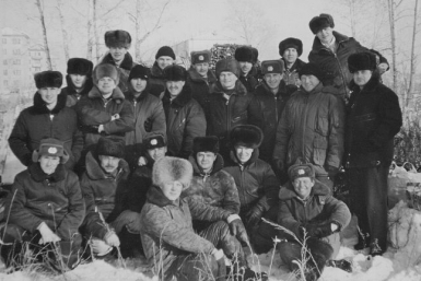 Состав эскадрильи. Оба Олега – третьи справа: Пешков – в первом ряду, Котов - в дальнем Из архива Олега Котова