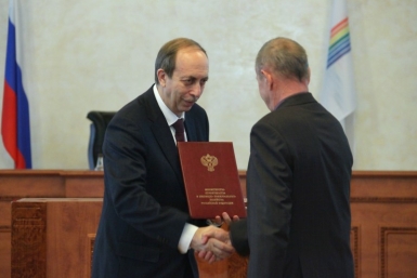 Победителям конкурса &quot100 лучших товаров России&quot вручил награды глава ЕАО департамент пресс-службы губернатора и правительства ЕАО