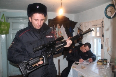 Полицейские проверили условия хранения оружия у владельцев  пресс-служба УМВД РФ по ЕАО