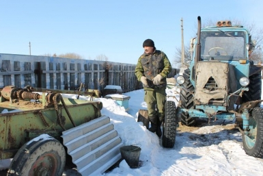 Свой ответ экономическому кризису дал владелец ЛПХ из с. Петровка ЕАО Газета &quotДи Вох&quot