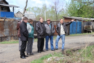 Встреча с жителями Владимир Иващенко