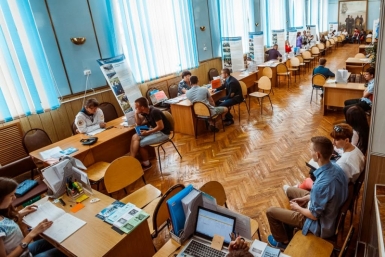 Какие профессии выбирают выпускники региона, выясняет ИА ЕАОMedia Бородина Мария, РИА PrimaMedia