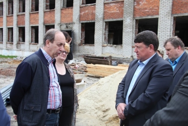 Губернатор ЕАО призвал строителей сдать строящийся детсад в г.Облучье ЕАО до 1 сентября Департамент пресс-службы губернатора и правительства ЕАО