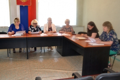 Заседание комиссии по присуждению стипендии главы Биробиджанского района  пресс-служба районной администрации 