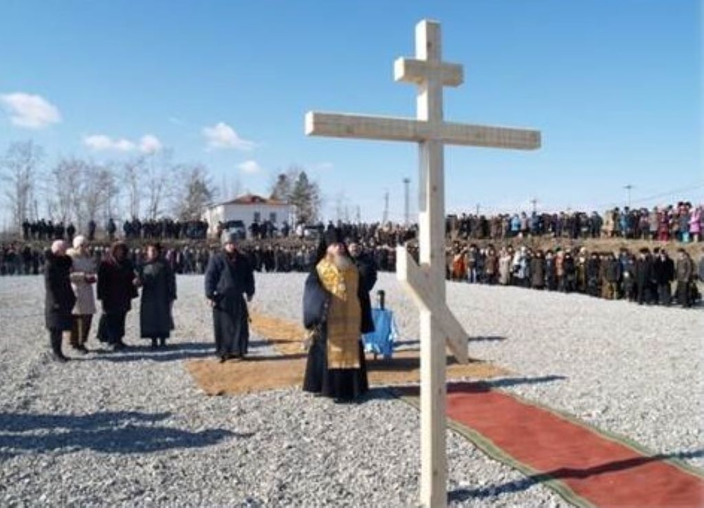 Дата в ЕАО: водружение креста на месте будущего храма в поселке Смидович